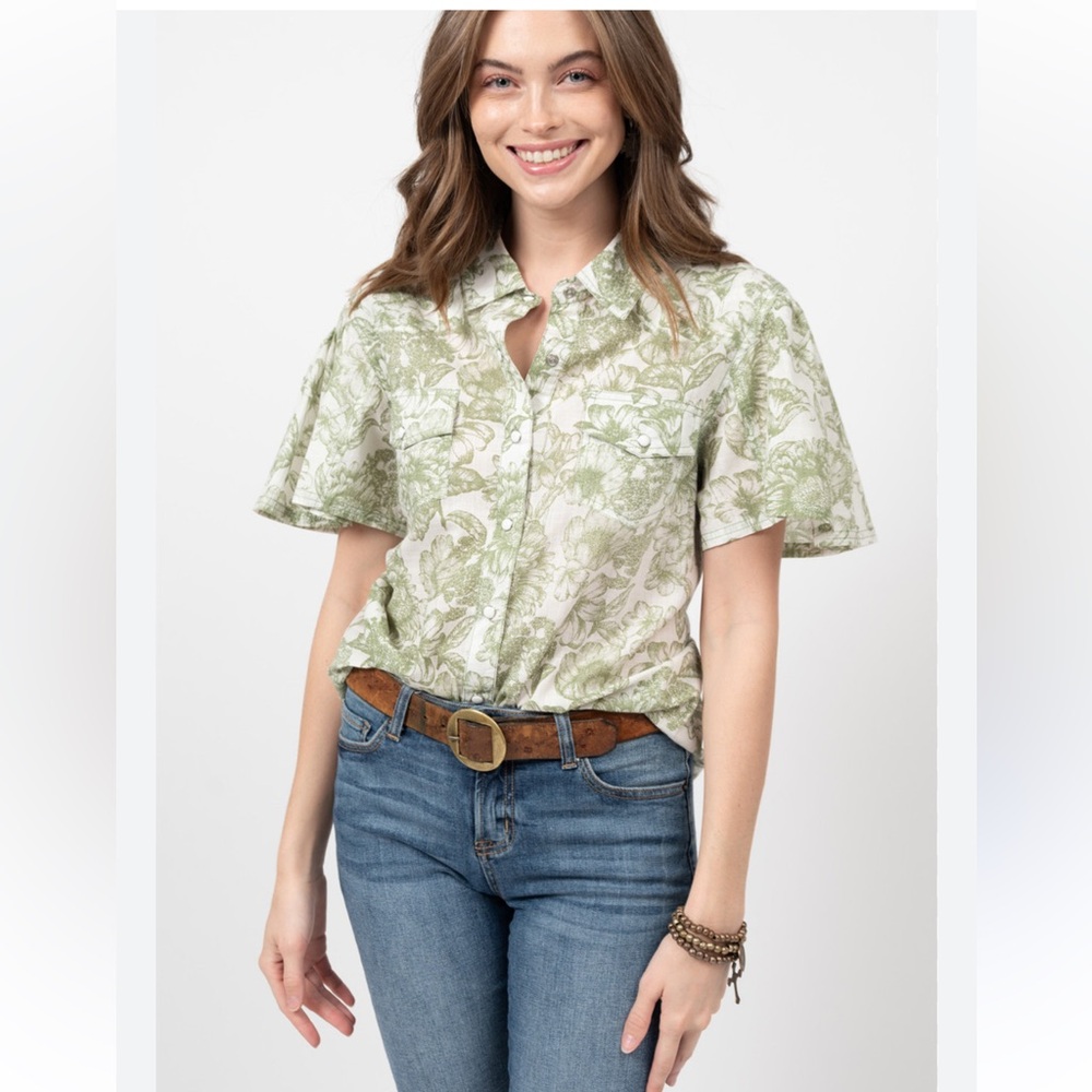 ivy jane Green and White Floral Button-Down Shirt